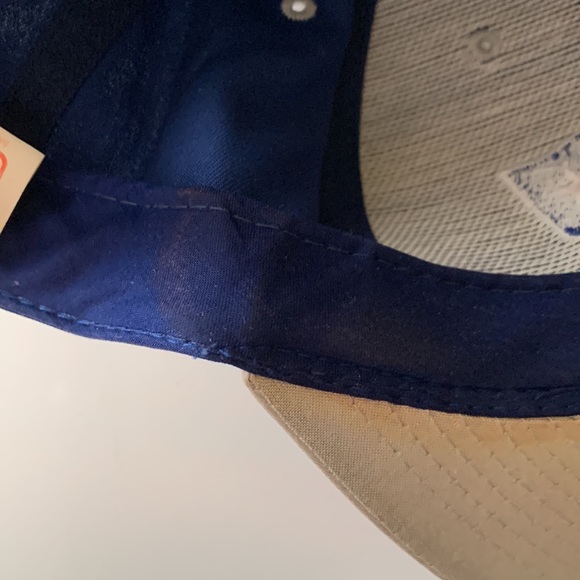 Vintage NE Patriots SnapBack Hat - Picture 9 of 9